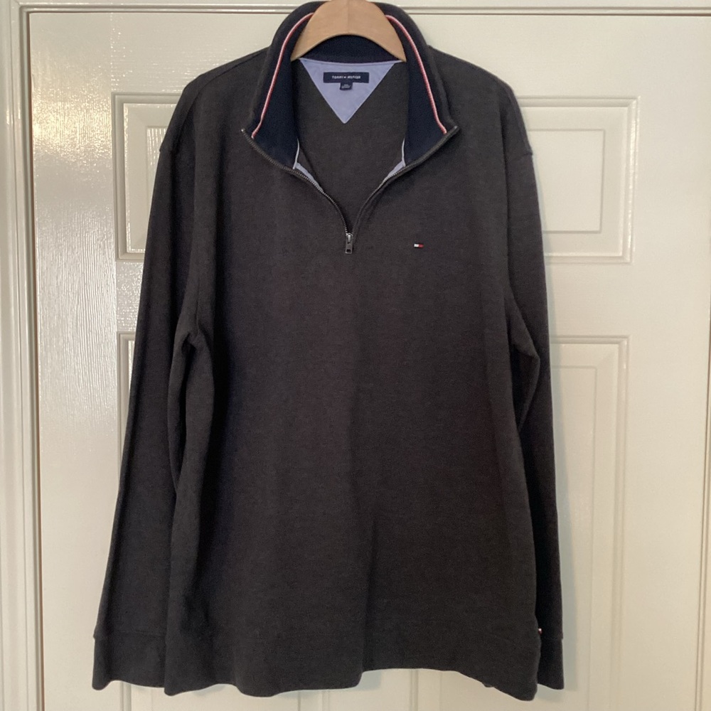 Men’s Tommy Hilfiger Charcoal Gray Long Sleeve 1/4 zip Pullover XXL